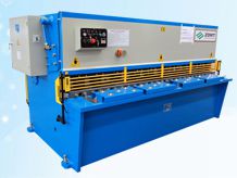 手动操纵液压摆式剪板机